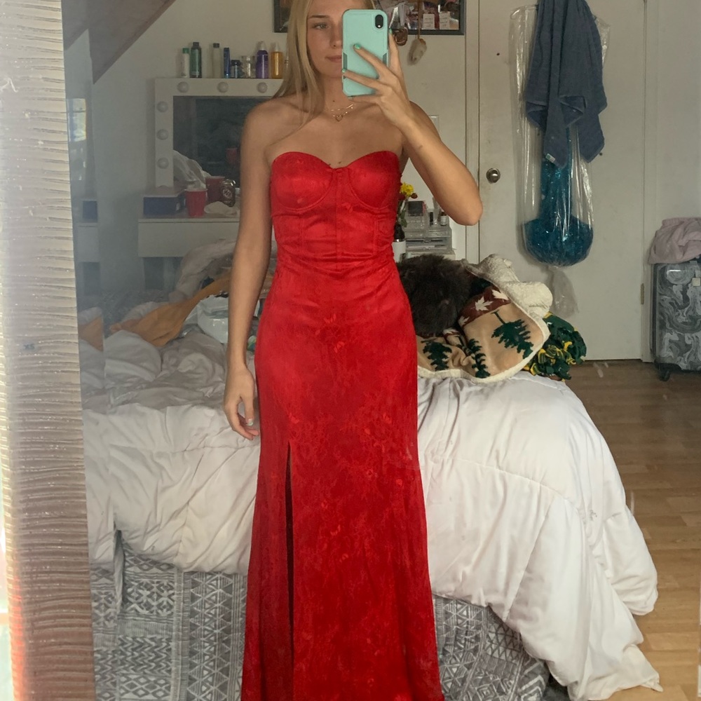 I love this dress it’s so pretty! I haven’t worn it besides for these pictures.
